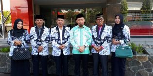 Seminar Pendidikan PGRI Cabang Khusus Brebes  : Kemenag Tolak Full Days School