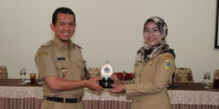 Soal Pelimpahan Wewenang Bupati ke Camat, Idza Belajar ke Solo Raya