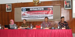 “ Tolak Gratifikasi dengan Senyuman ”