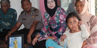 Idza Takziah ke Korban TKW Meninggal, Pemkab Janjikan Bantuan Rp 2 Juta