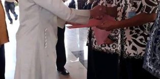 Bupati Idza Lantik 367 Kepala Sekolah SD dan SMP