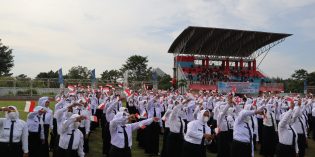 Terima SK P3K, Ribuan Guru Sujud Syukur