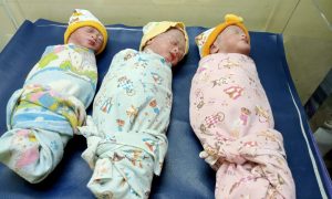 Ibu di Paguyangan Lahirkan Bayi Kembar 3  Secara Normal