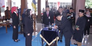 Lantik Sekda, Bupati Brebes Beri Pesan agar Kerja  jangan Hanya Duduk di Balik Meja