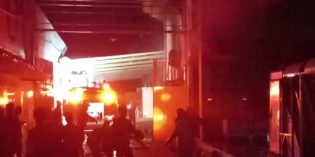 Toko Bangunan Besar di Ketanggungan Terbakar, 2 Tewas 1 Berhasil di Evakuasi