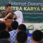 Tangis Valentina Pecah, Kesempaian Sekolah Gratis Anak Kurang Mampu di Brebes
