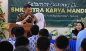 Tangis Valentina Pecah, Kesempaian Sekolah Gratis Anak Kurang Mampu di Brebes