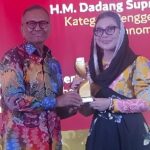 Kokoh sebagai Lumbung Pangan, Bupati Brebes Raih Disway Top Regional Leader Awards