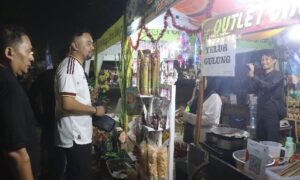 Alun-alun Brebes Semarak, UMKM dan Nobar Piala Dunia Jadi Magnet Warga