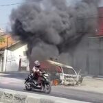 Mogok di Klampok Hendak di Perbaiki, Mobil Minibus Kebakaran
